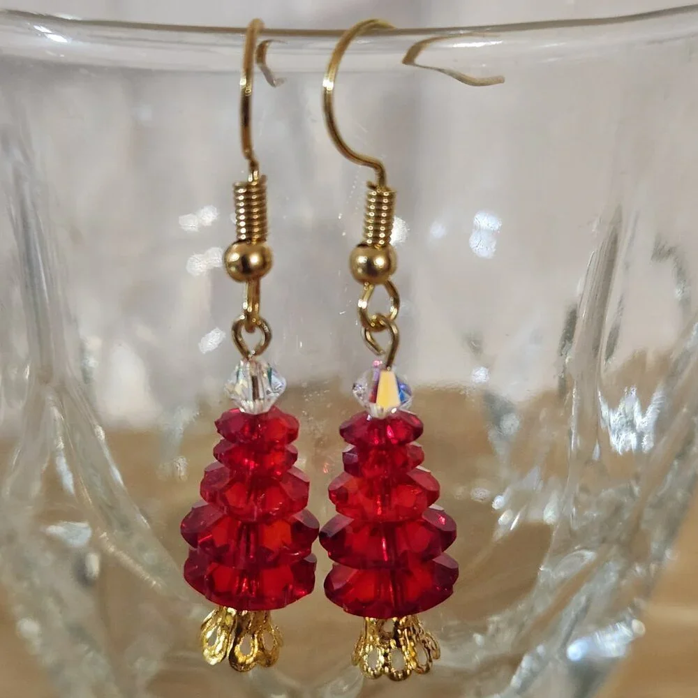 Hand Crafted Earrings Pierced Beaded Christmas Tree Red Gold